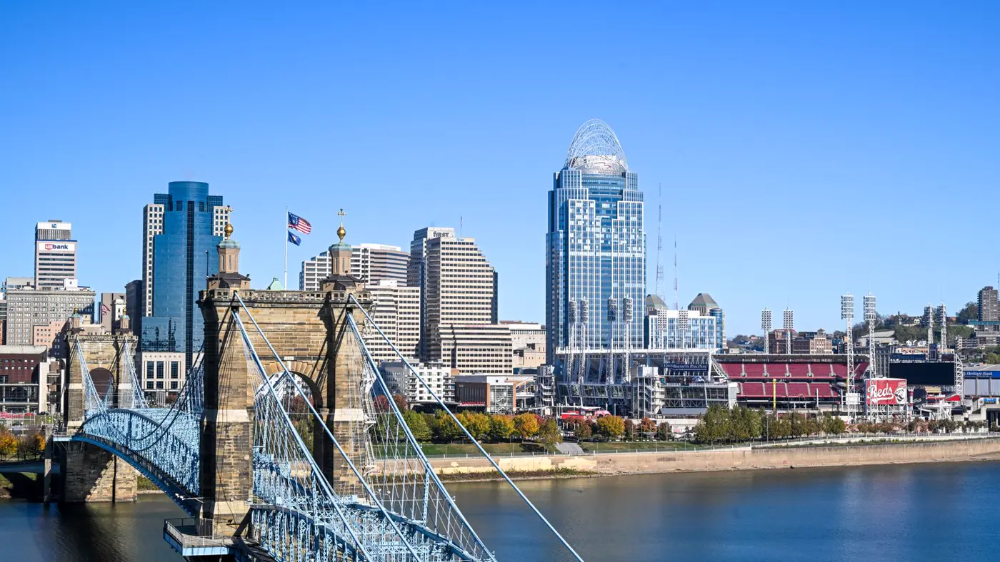 Cincinnati skyline and the Roebling Suspension Bridge